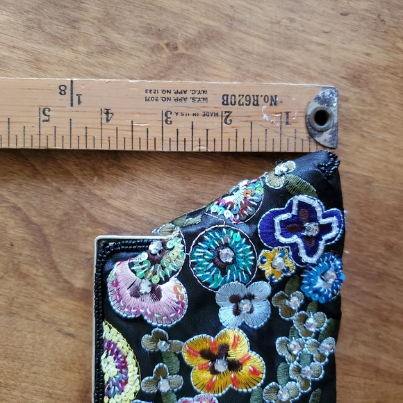 Colorful Beaded Clutch w/ Detachable Straps - Picture 9 of 9